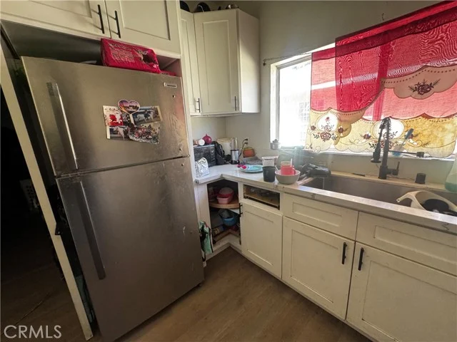 281 E 48th Street photo 5