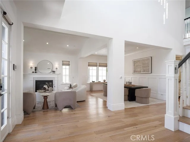 8056 Kentwood photo 3