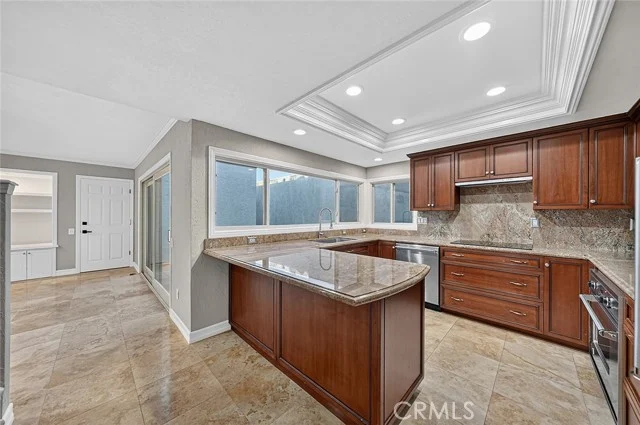 7119 Island Village Drive photo 4