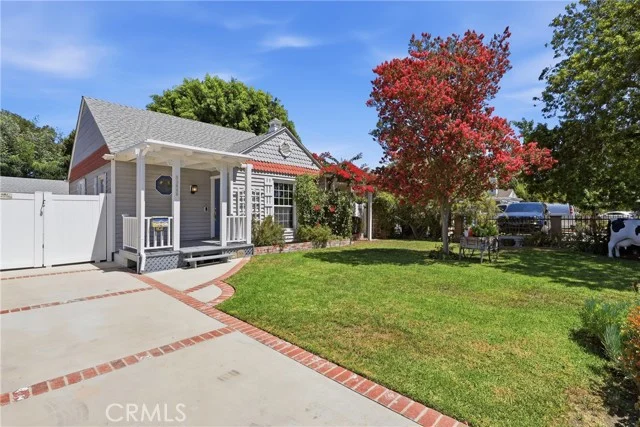 11957 Collins Street photo 3