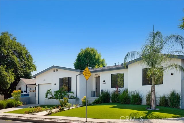 17812 Bromley Court photo 2