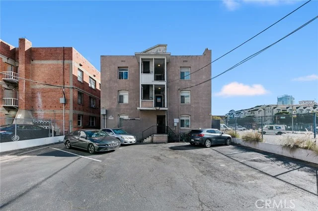 319 Elm photo 5