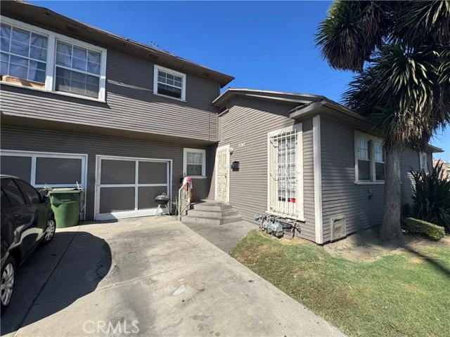 5747 S Gramercy Place photo 3
