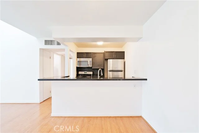 18350 Hatteras #206 photo 5