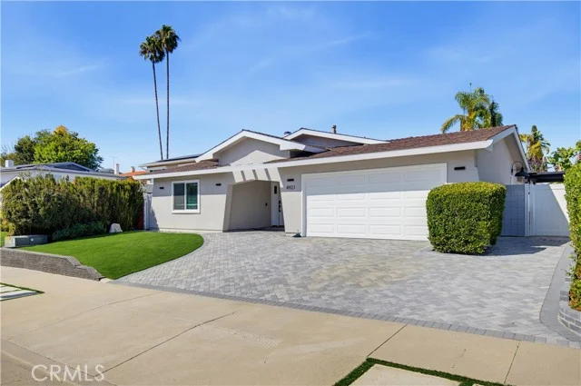 4921 Golden Arrow Drive photo 3