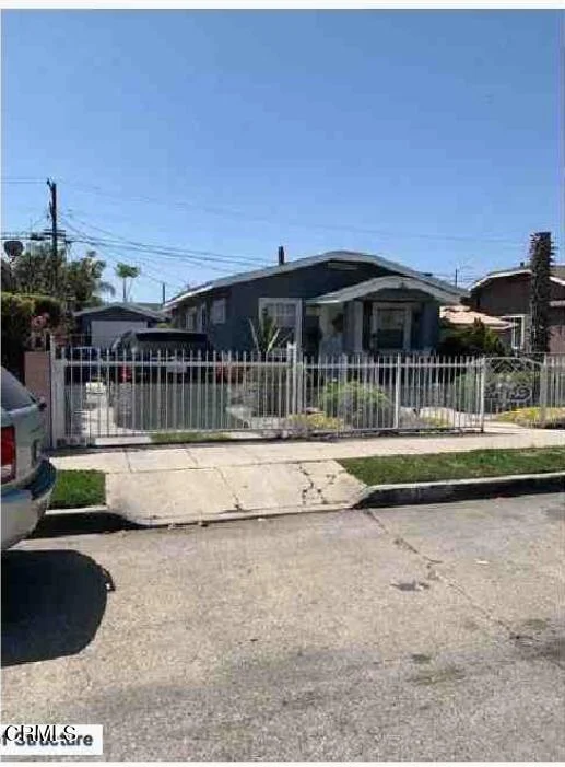 1652 W 67th Street photo 2