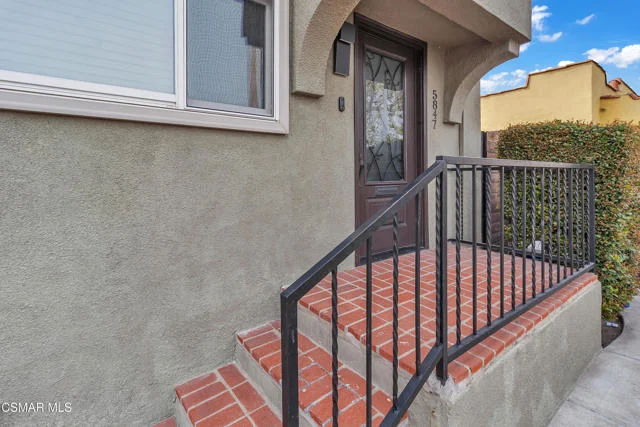 5847 S Wilton Place #5849 photo 3