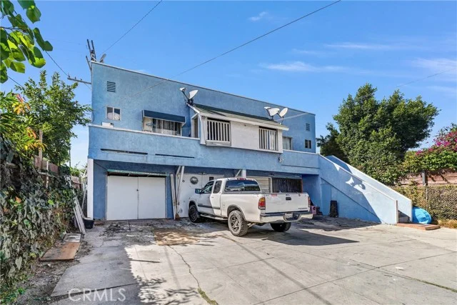 1661 Arlington Avenue photo 4