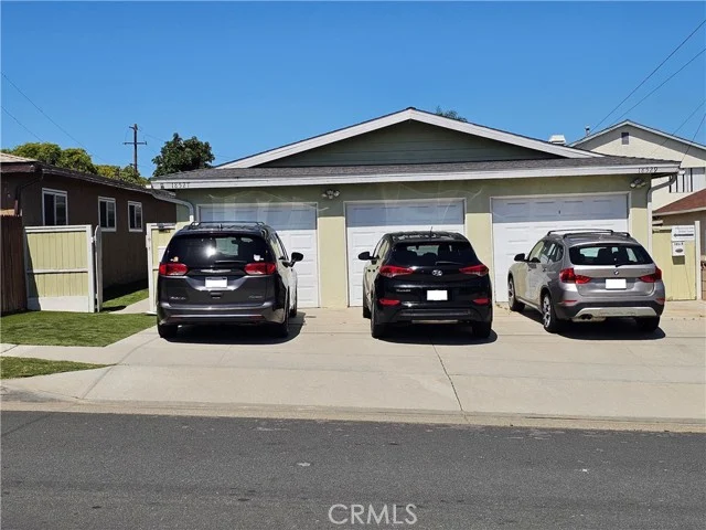 18527 Grevillea Avenue photo 2