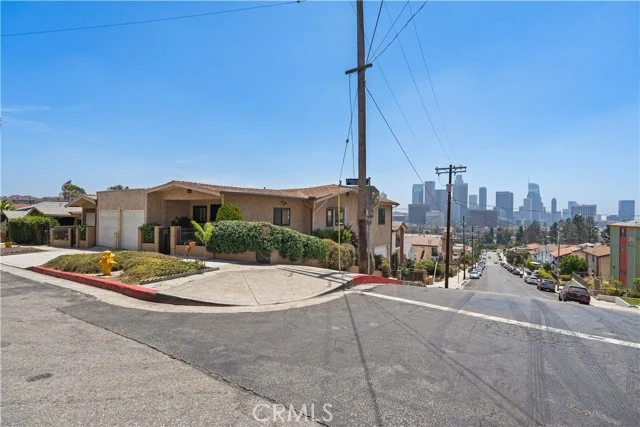 1024 Figueroa Terrace photo 3