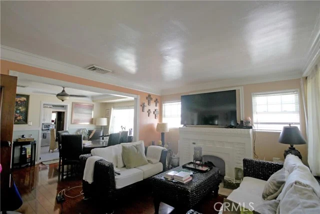 1036 S Grande Vista photo 4