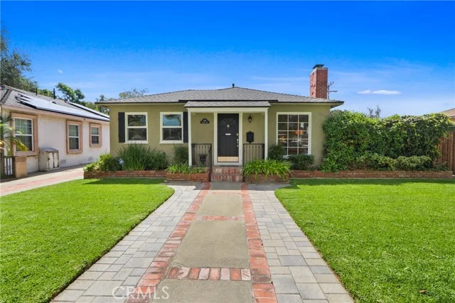 808 W 33rd photo 3