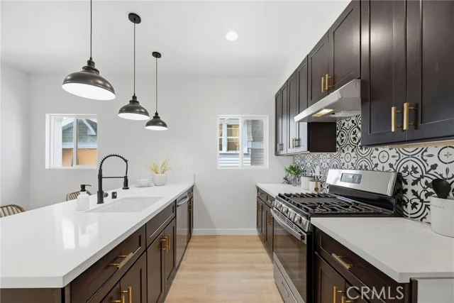 1189 Crenshaw photo 4