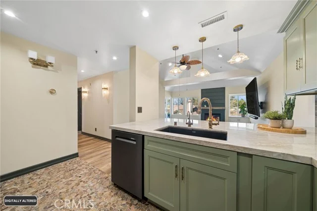 2563 Plaza Del Amo #404 photo 3