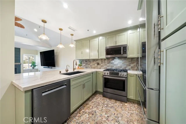 2563 Plaza Del Amo #404 photo 4
