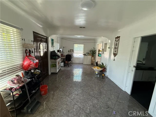2545 Zonal Avenue photo 4