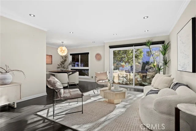 1203 N Sweetzer #118 photo 3