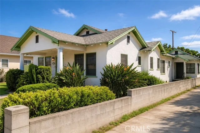 4215 S Budlong photo 5
