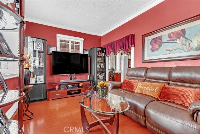 344 W 83rd photo 4