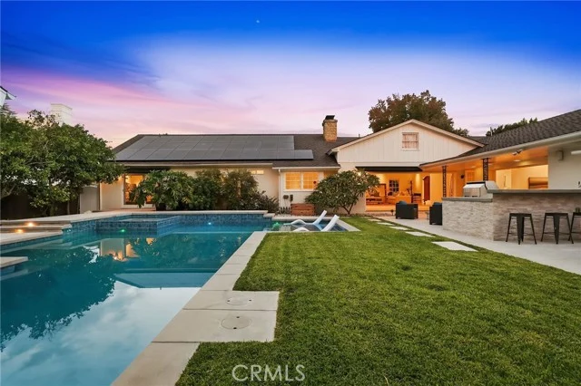 4455 California Avenue photo 4