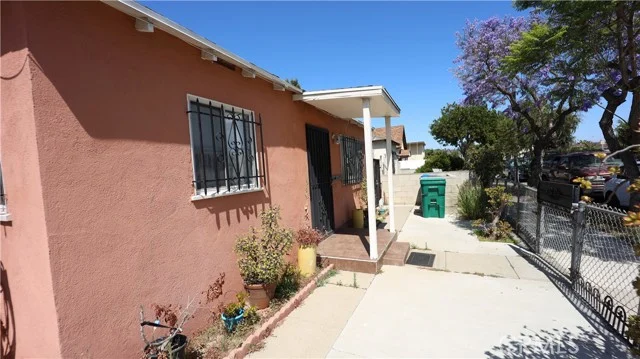 1125 E Salt Lake Street photo 4