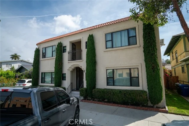 820 Cedar Avenue photo 2
