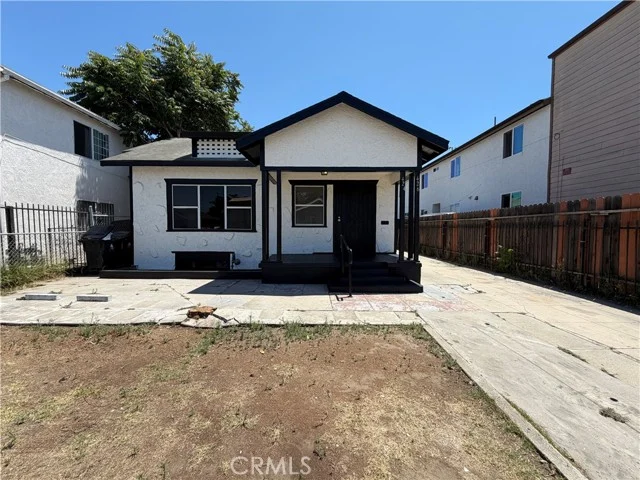 424 E 61st photo 1