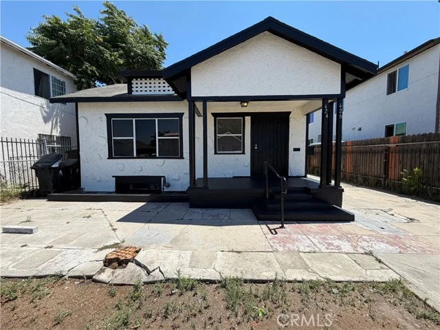 424 E 61st photo 2