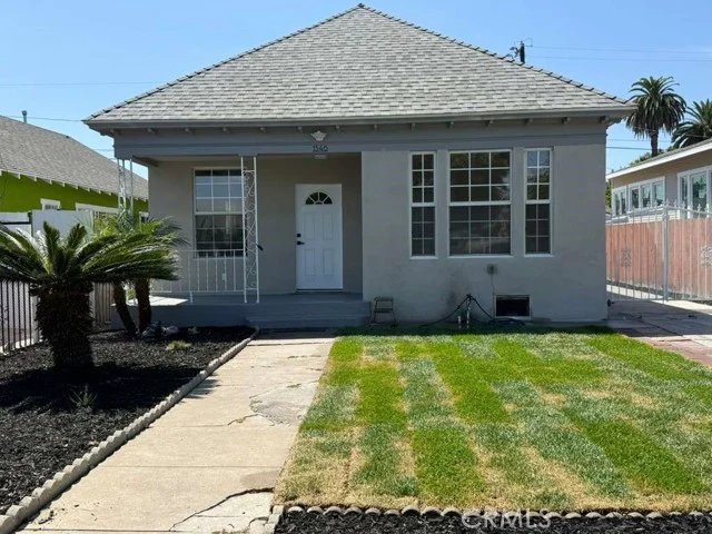 1546 W 70th Street, Los Angeles