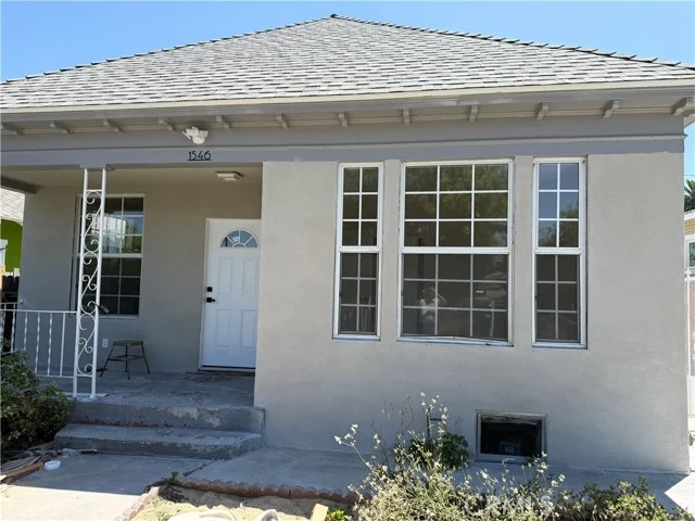 1546 W 70th Street photo 5