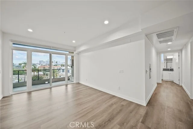900 S Kenmore Avenue #504 photo 2