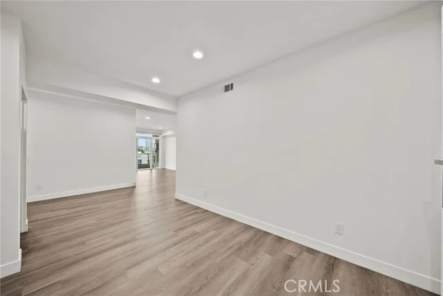 900 S Kenmore Avenue #504 photo 5