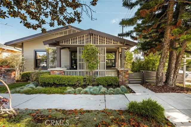 377 Ximeno Avenue photo 2