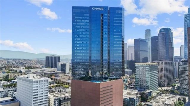 1100 Wilshire Boulevard #1812 photo 2