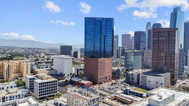 1100 Wilshire Boulevard #1812 photo 5