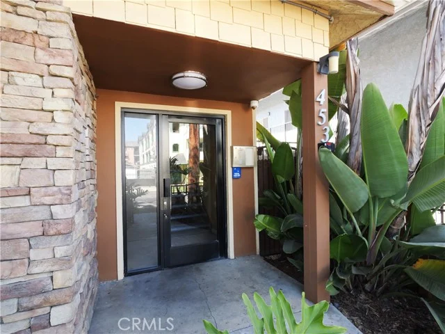 453 Almond Avenue #6 photo 4