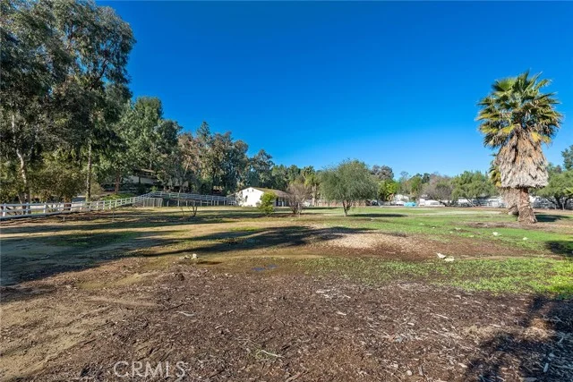 5546 PARADISE VALLEY Road photo 2