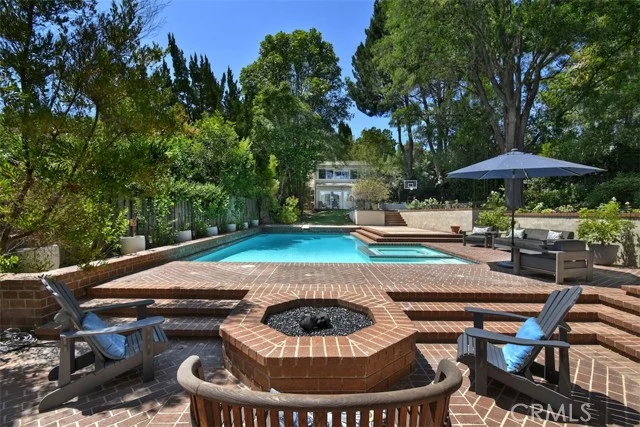4237 Ellenita, Tarzana