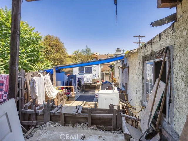 4463 Bellflower Avenue photo 5