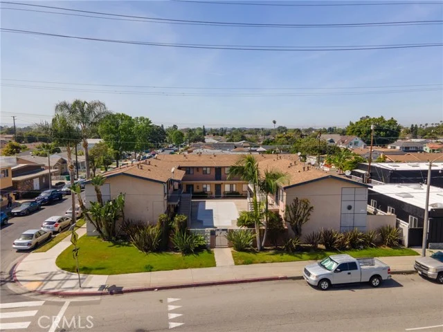 5511 Cherry Avenue photo 4