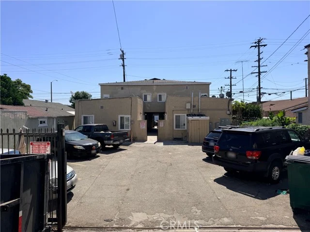 1323 Walnut Ave photo 2