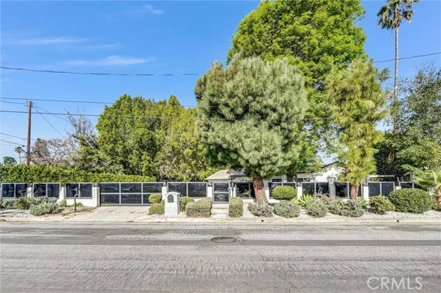23245 Gonzales Drive photo 2