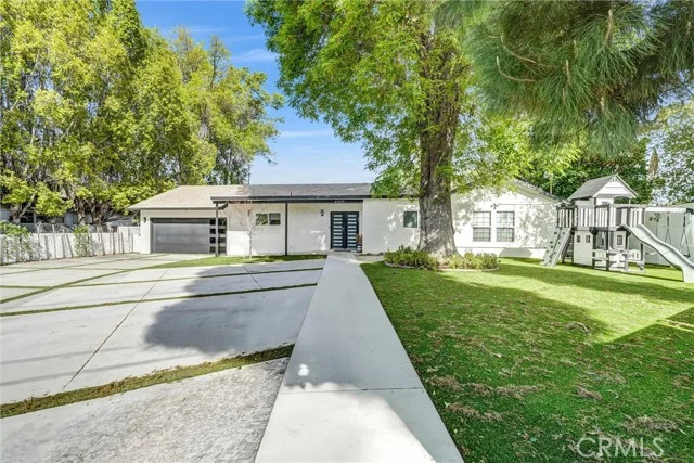 23245 Gonzales Drive photo 4