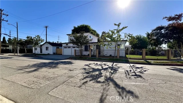 918 E 68th Street photo 3