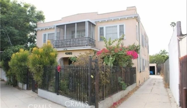 4305 San Pedro photo 2
