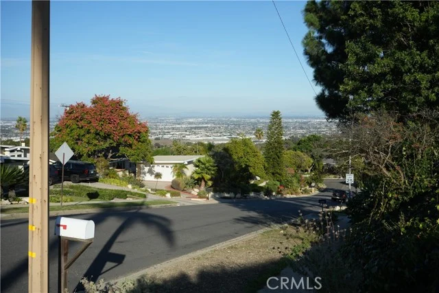 4912 Kingspine Drive photo 3