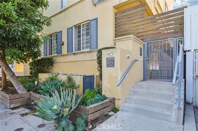 3119 S Durango Avenue #7 photo 2