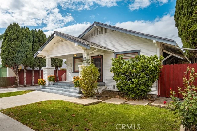373 Gladys Avenue photo 2
