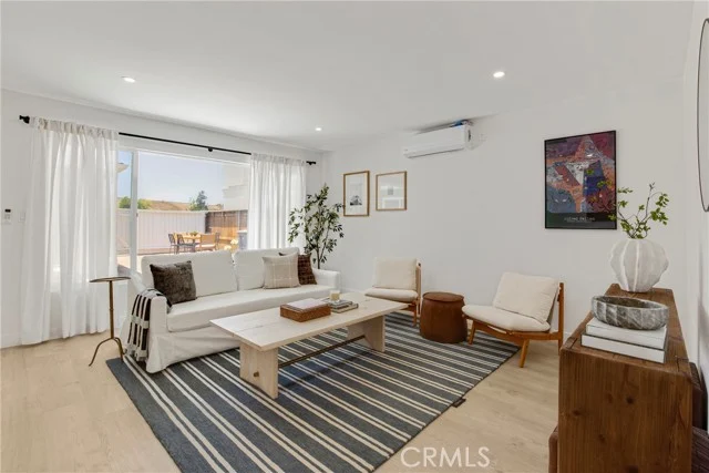 18506 Kingsdale Avenue photo 3