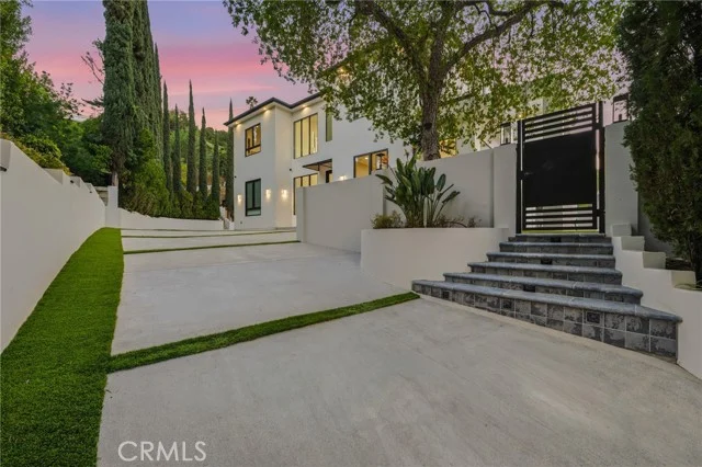 4331 Alonzo photo 2
